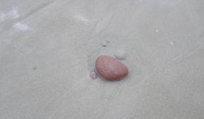 Kámen na pláži. 